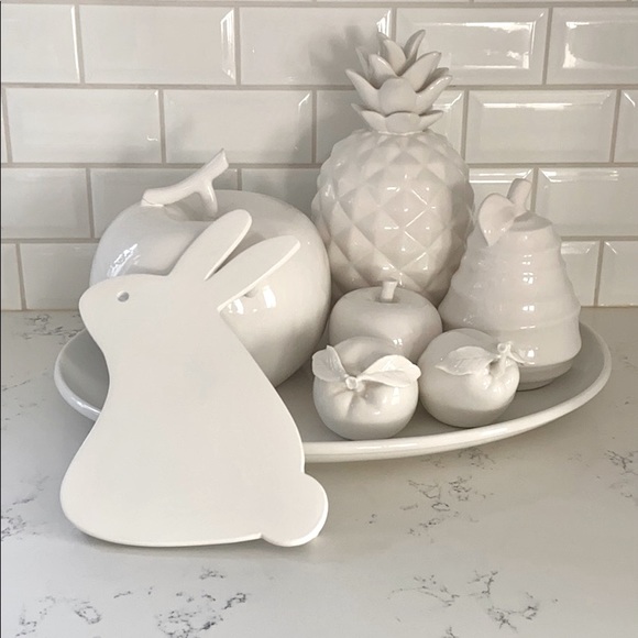 Crate&barrel White Bunny Trivet - Picture 1 of 15
